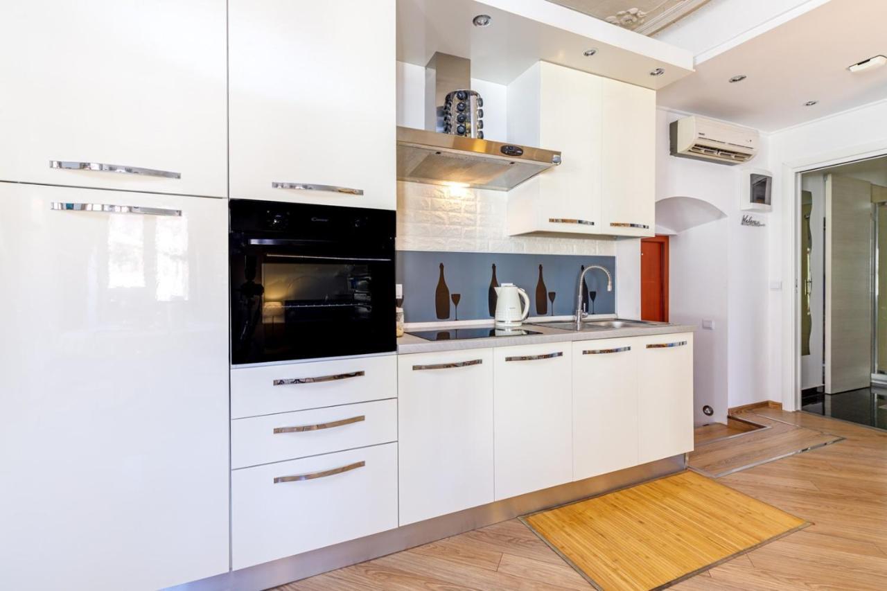 Two Bedroom Apartment La Mer Poreč Kültér fotó
